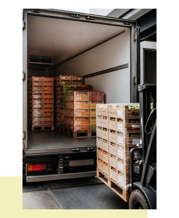 Перевозка сельхозпродукции на паллетах с доставкой в Соликамск